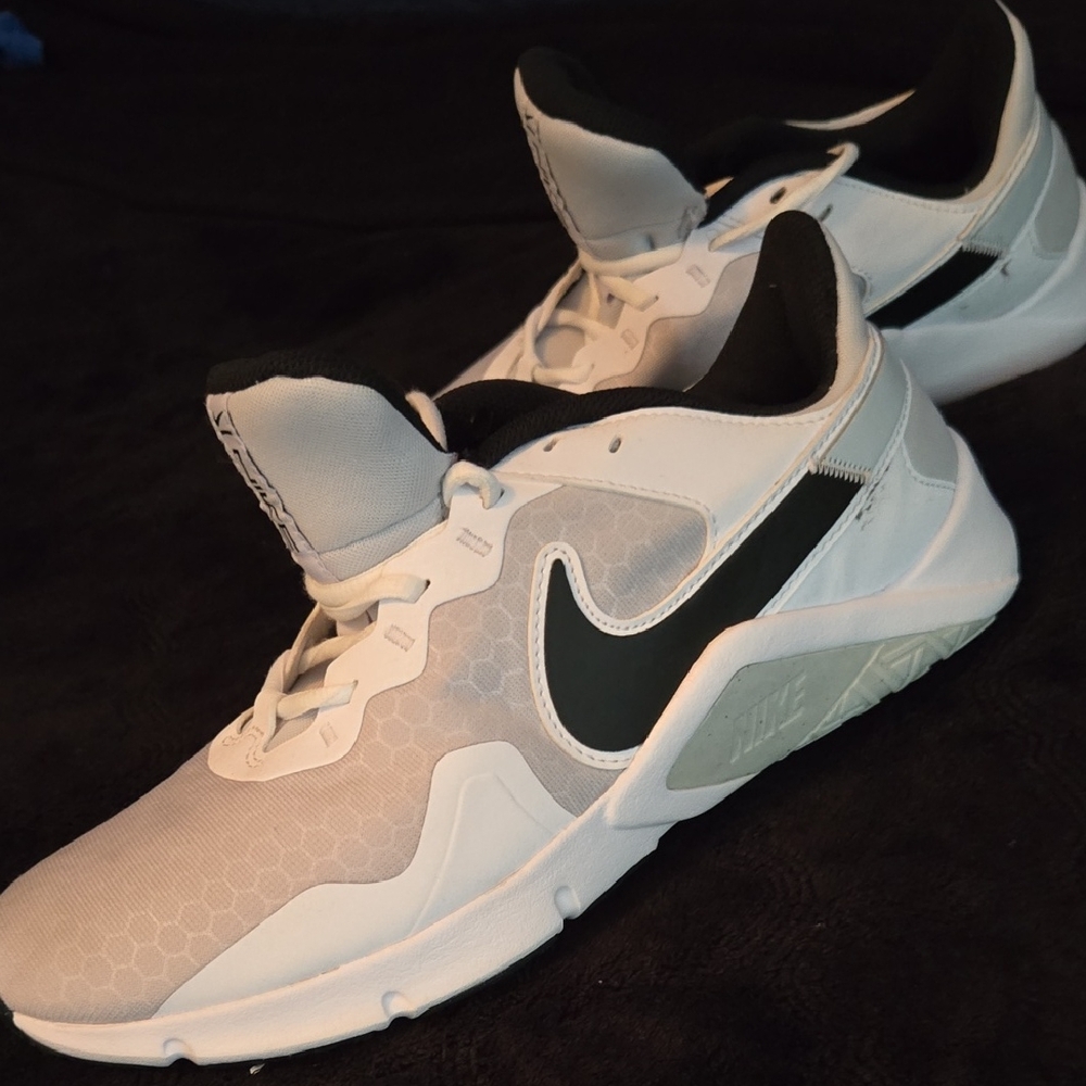 Nike Dual-Tone Athletic Shoes in White and Black